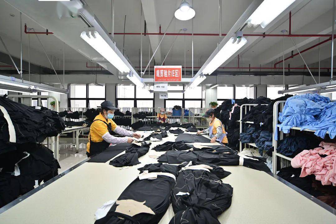 從裁剪到零售，解碼“柳州制造”的硬核實(shí)力——柳北工廠透露的產(chǎn)業(yè)升級(jí)密碼